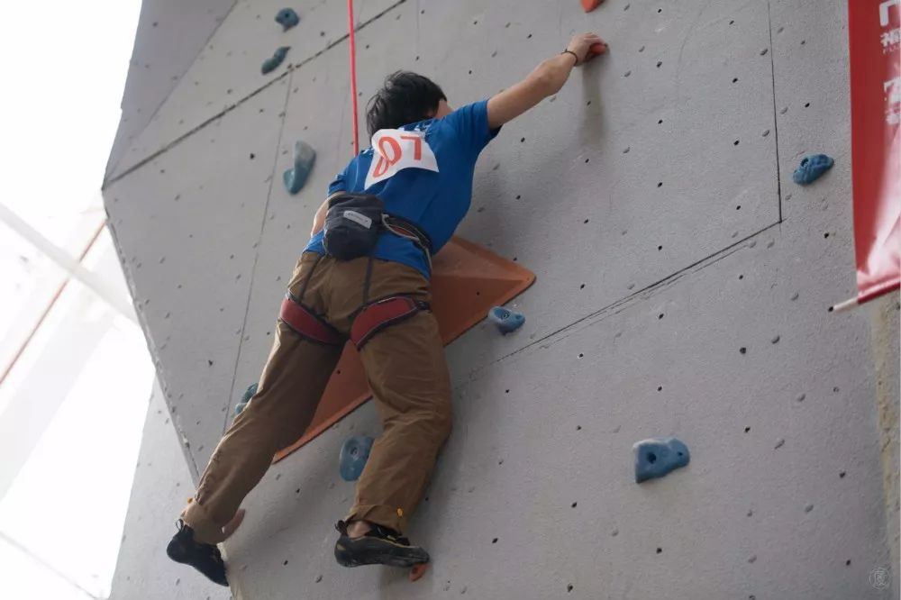 挑战地心引力，福建省全民健身运动会攀岩赛最后一个分站赛