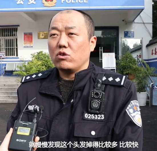 85后民警的发际线照：他从小鲜肉成了脱发大叔