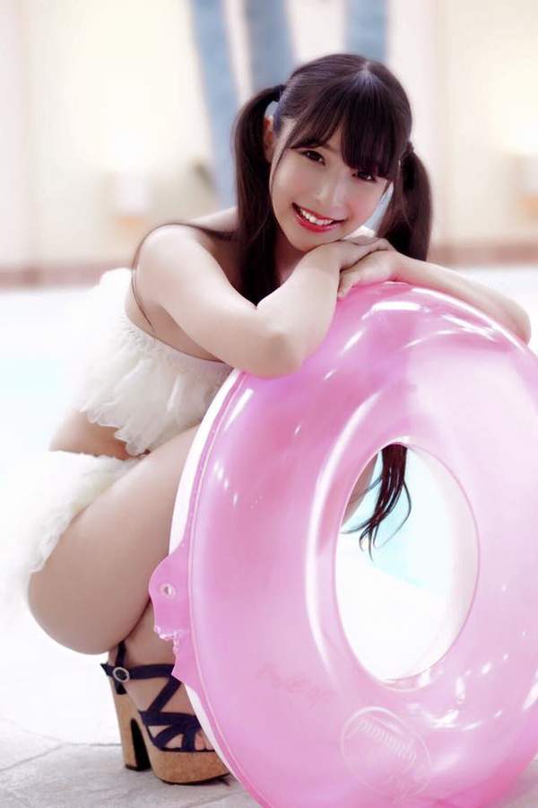 11区美少女川崎绫泳装福利 丰胸翘臀，甜美笑容超治愈